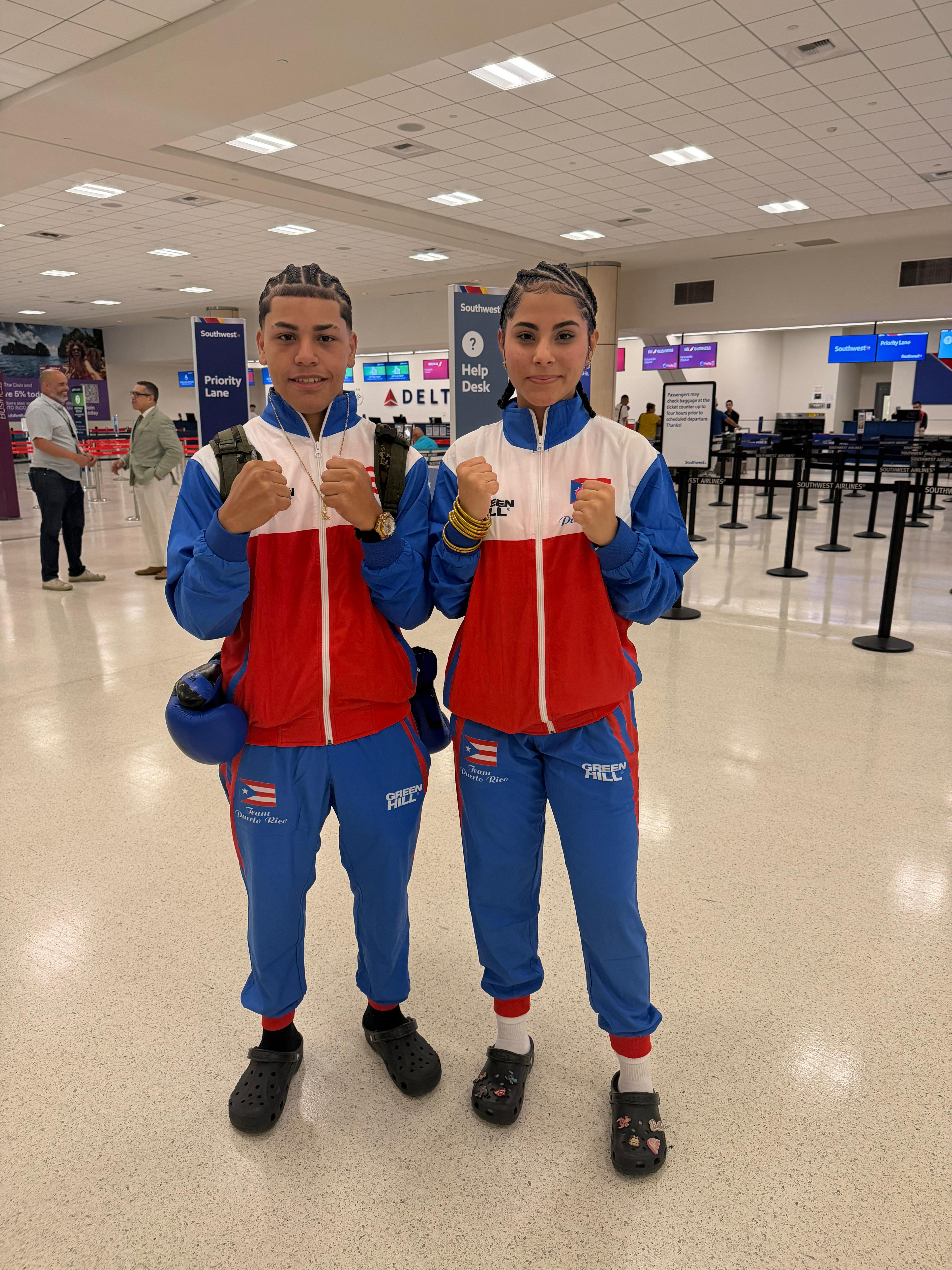 Agosto fue un mes de grandes logros para el team NDO boxing. Los jovenes Aleyris Cruz y Samuel Morales  ambos con tan solo 15 años representación a Puerto Rico 🇵🇷 en  el Torneo internacional  Boxan en España. 🇪🇦
Llegaron hasta España, se enfrentaron al más alto nivel v dejaron el nombre de Humacao y Puerto Rico en alto.🇵🇷🔥

Regresan con una medalla de plata, pero se Ilevan algo todavía más grande: aprendizaje, experiencia, madurez y la certeza de que están hechos para grandes cosas.☝🏾💪🏾🥊
Como entrenador, no existe mayor satisfacción que ver a mis muchachos crecer, luchar y cumplir sueños lejos de casa.
¡DOS PLATAS QUE SABEN A ORO! 🥈🥈
Esto no es el final... esto apenas comienza Seguimos trabajando, seguimos creyendo y seguimos soñando en grande.🥊☝🏾🙏🏾

TEAM NDO 🥊I HUMACAO I GIMNASIO ISMAEL GARCÍA PÉREZ
Boxeo24hours Gracias por representarnos.🎊🎊🎊